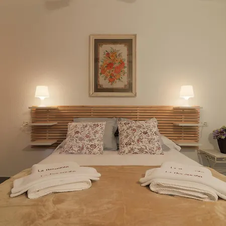 C52 - Seaside 2 Bedrooms By The Center *